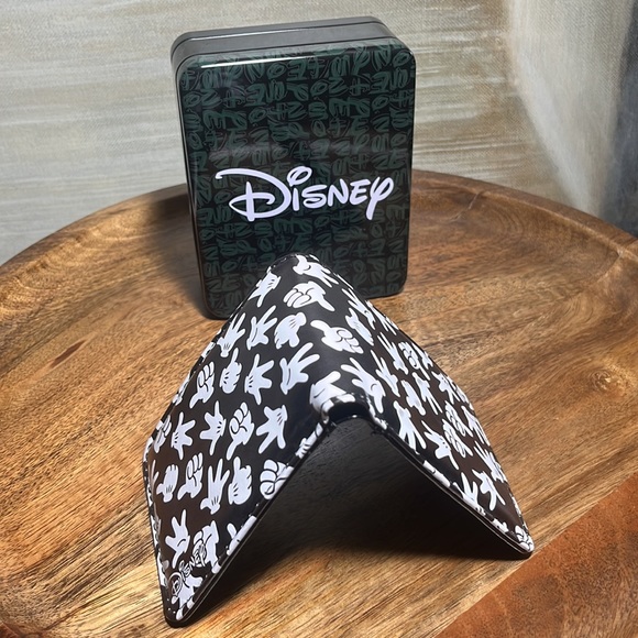 Mickey Mouse Wallet and Key chain- Disney - Picture 2 of 5